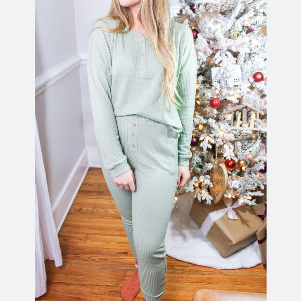 Mine - Cozy Life Sage Green Lounge Set
